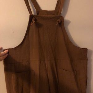 Oversized brown jumpsuit